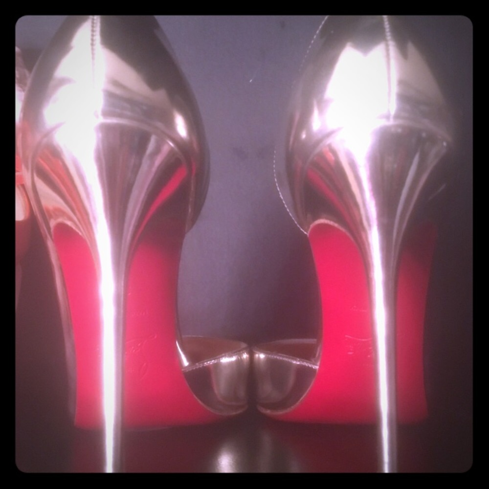 Louboutin Silver metallic heels sz 39